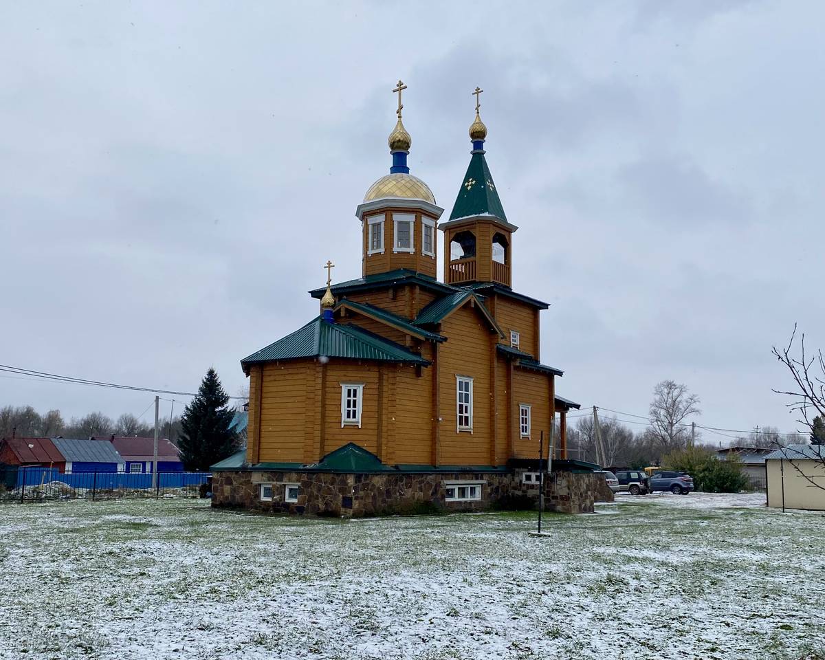 Церковь Покрова Пресвятой Богородицы, Старобелокуриха (Алтайский район, Алтайский край). фасады, Вид с СВ