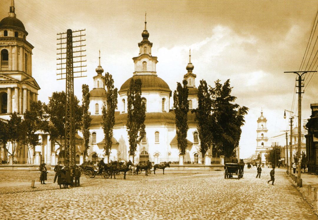 Сумы. Церковь Покрова Пресвятой Богородицы. архивная фотография, Покровская площадь и храм Покрова Пресвятой Богородицы в г. Сумы, 1900 г.