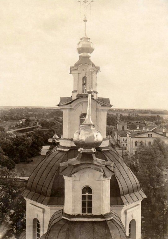 Церковь Покрова Пресвятой Богородицы, Сумы (Сумской район, Украина, Сумская область). архивная фотография, Завершения