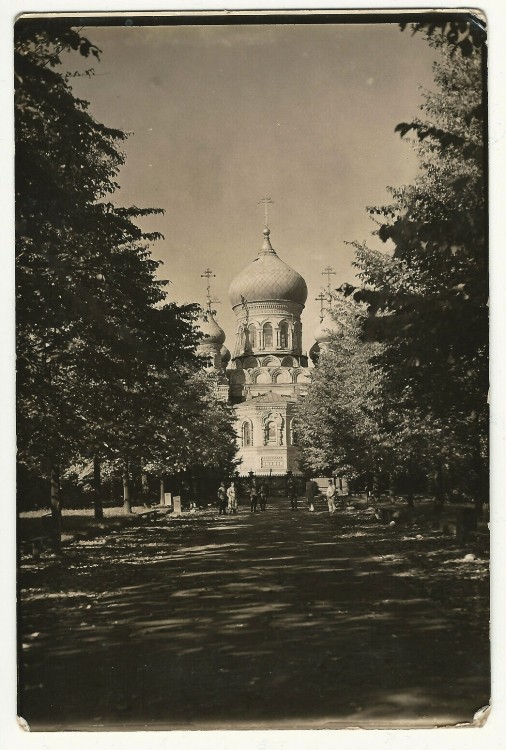 Церковь Михаила Архангела, Варшава (Мазовецкое воеводство, Польша). архивная фотография, Вид на абсиду храма. Почтовая фотооткрытка 1916 г.