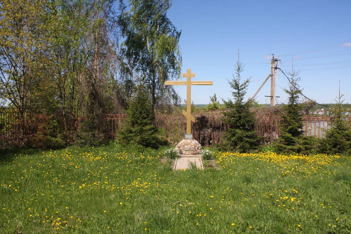 Церковь Успения Пресвятой Богородицы, Дорогобуж (Дорогобужский район, Смоленская область). дополнительная информация, Вид на церковное место с юга