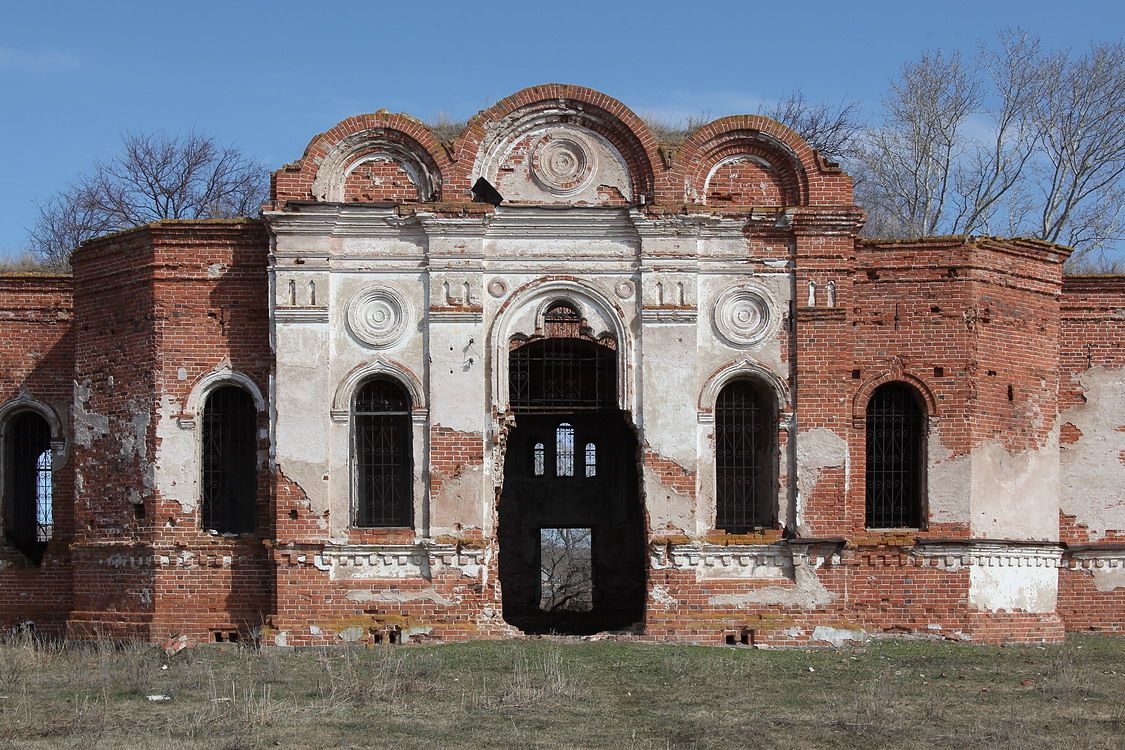 Церковь Георгия Победоносца, Тамакульское (Далматовский район, Курганская область). фасады, Южный фасад главного объёма