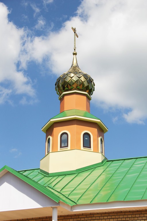 Церковь Новомучеников и исповедников Церкви Русской, Бурмакино, посёлок станции (Некрасовский район, Ярославская область). архитектурные детали