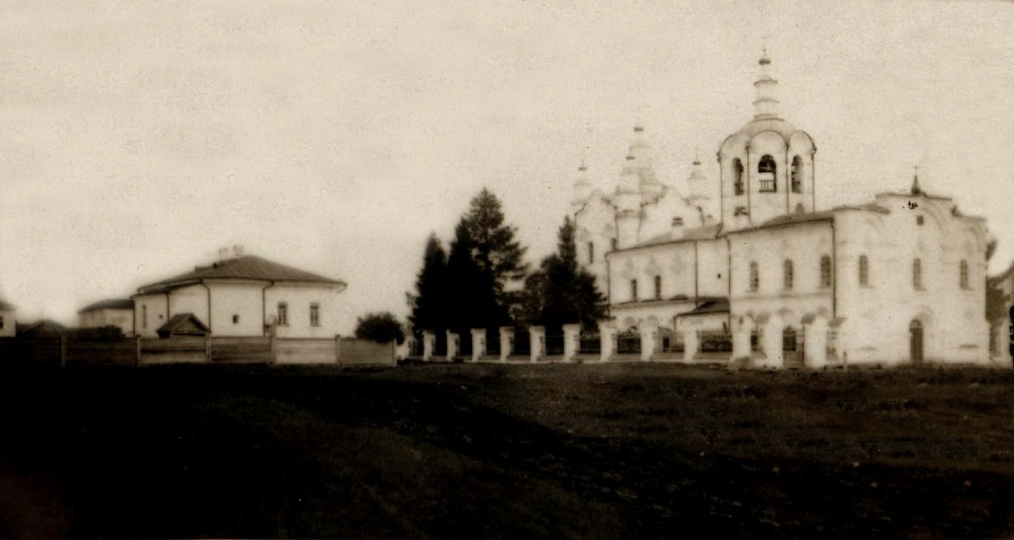 Церковь Смоленской Иконы Божией Матери в Кузнецке, Новокузнецк (Новокузнецкий район и г. Новокузнецк, Кемеровская область). архивная фотография,  фото с сайта http://sibdepo.ru/news/bylo-est-i-budet.html
