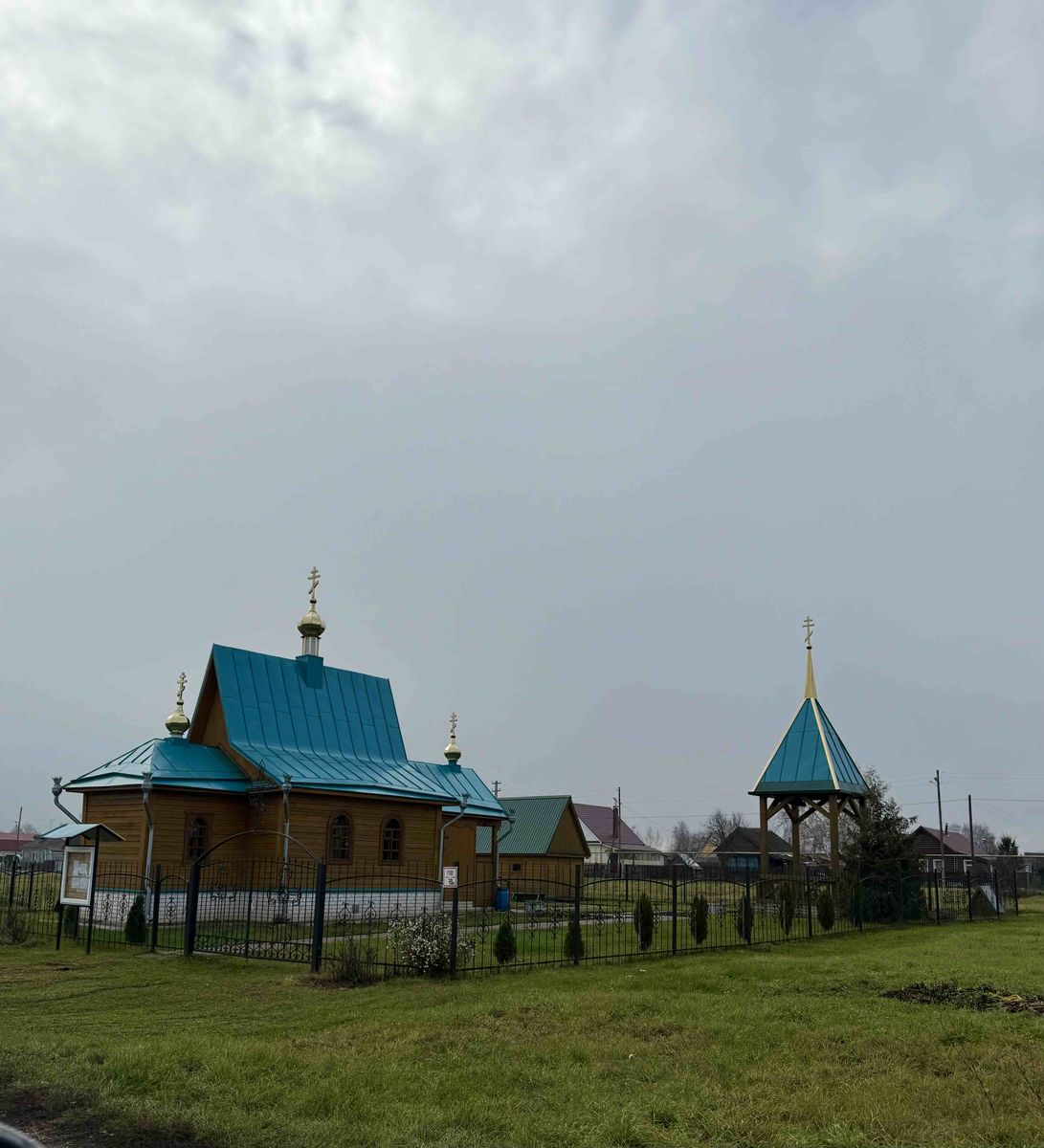 Церковь Казанской иконы Божией Матери, Лопатино (Вадский район, Нижегородская область). общий вид в ландшафте