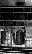 Церковь Троицы Живоначальной (старая), Интерьер. Иконостас. Фото Покрышкина П. П. 1916 г. ИИМК РАН<br>, Кесьма, Весьегонский район, Тверская область