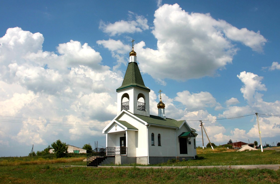 Медвежье. Церковь Сергия Радонежского. фасады