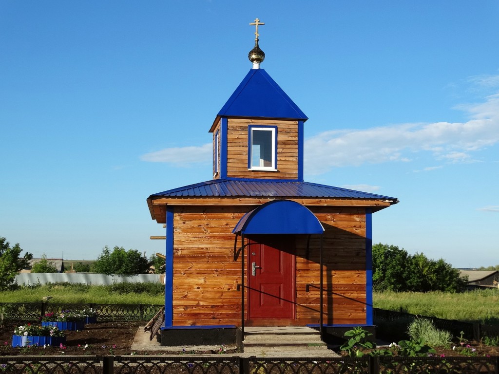 Часовня Покрова Пресвятой Богородицы, Колычево (Шарлыкский район, Оренбургская область). фасады