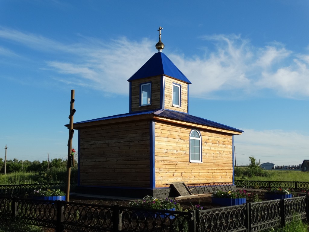 Часовня Покрова Пресвятой Богородицы, Колычево (Шарлыкский район, Оренбургская область). фасады