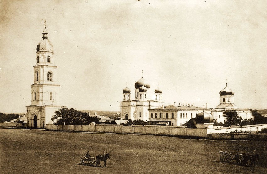 Тихвинский Богородицкий женский монастырь (старый), Бузулук (Бузулукский район, Оренбургская область). архивная фотография, Фото с сайта http://baklykov.info/pravoslavie/svyato-tihvinskij-bogoroditskij-buzulukskij-zhenskij-monastyr.html