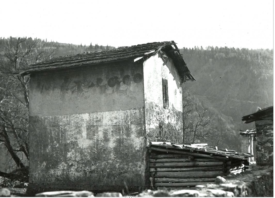 Лаштхвери (Линджери, Лаштхор). Церковь Михаила и Гавриила Архангелов. архивная фотография, Фото с сайта http://so-l.ru/news/show/tipi_i_vidi_svanetii_chast_2_1929_1933_nbsp