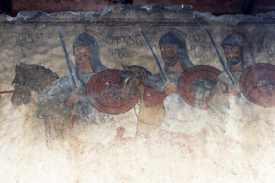 Церковь Михаила и Гавриила Архангелов, Лаштхвери (Линджери, Лаштхор) (Самегрело и Земо-Сванети, Грузия). архитектурные детали, Наружние фрески. Легенда об Амирани.