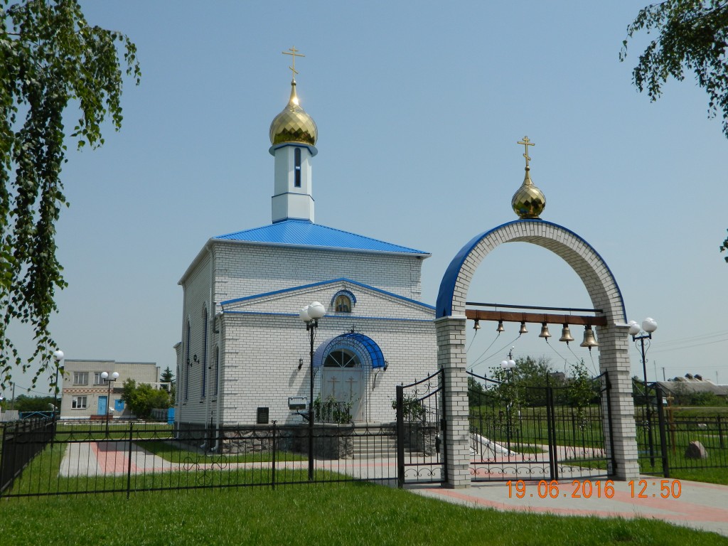 Церковь Ольги равноапостольной, Зенино (Вейделевский район, Белгородская область). общий вид в ландшафте