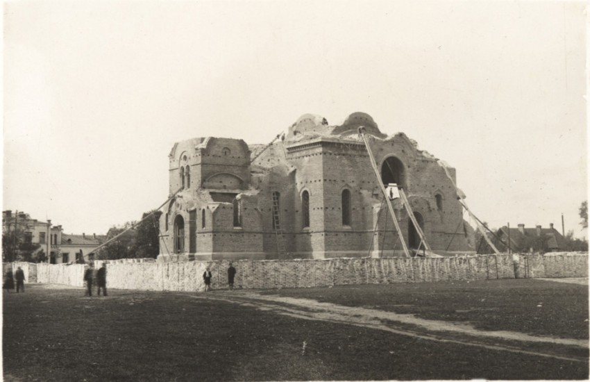 Собор Воскресения Христова, Белосток (Подляское воеводство, Польша). архивная фотография, 1938 год фото с сайта http://www.chram.com.pl/wp-content/uploads/2014/03/BIALYSTOK-110-1024x671.jpg