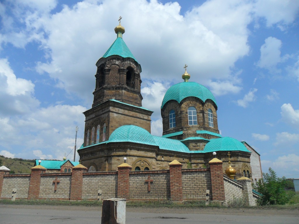 Бугаевка. Церковь Алексия, человека Божия. фасады