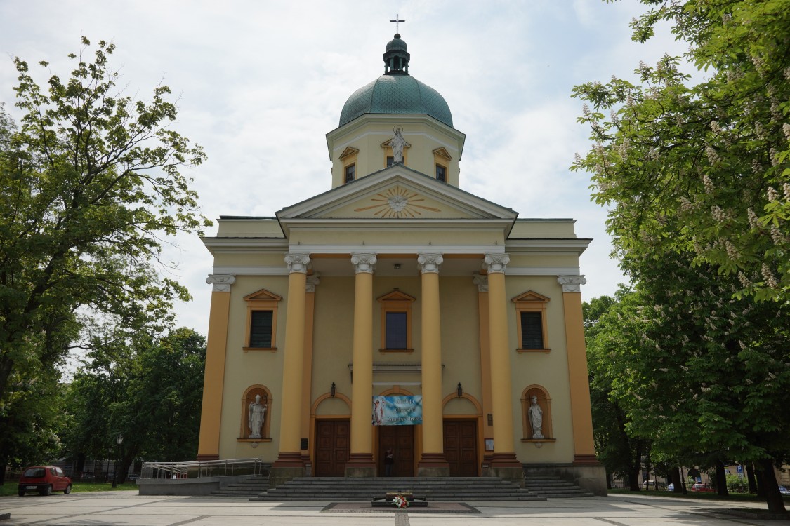 Радом. Церковь Николая Чудотворца. фасады