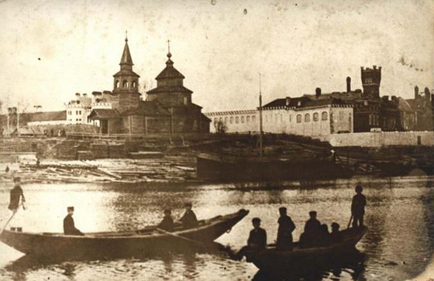 Юрино. Церковь Михаила Архангела (старая). архивная фотография, Фотография опубликована на сайте http://ctnn.ru