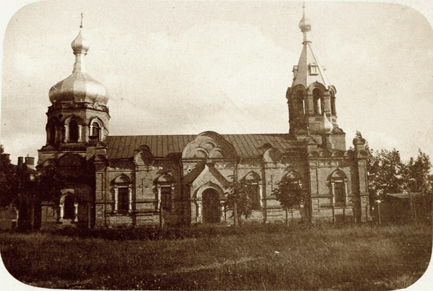 Церковь Успения Пресвятой Богородицы при 64-ом Казанском пехотном полку, Белосток (Подляское воеводство, Польша). архивная фотография, фото 1902 год с сайта http://www.chram.com.pl/cerkiew-zasniecia-najswietszej-bogurodzicy/