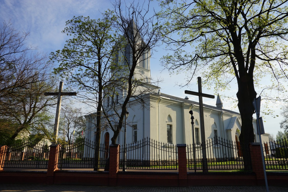 Белосток. Церковь Успения Пресвятой Богородицы при 64-ом Казанском пехотном полку. фасады