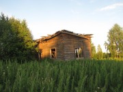 Неизвестная церковь, вид на главный вход (паперть) <br>, Дементьевская (Нижняя Ваеньга), Виноградовский район, Архангельская область