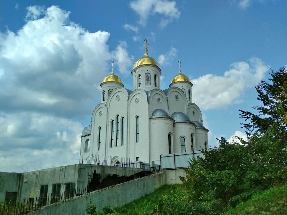 Путилково. Церковь Михаила Архангела (каменная). фасады, Храм Архангела Михаила в Путилкове.