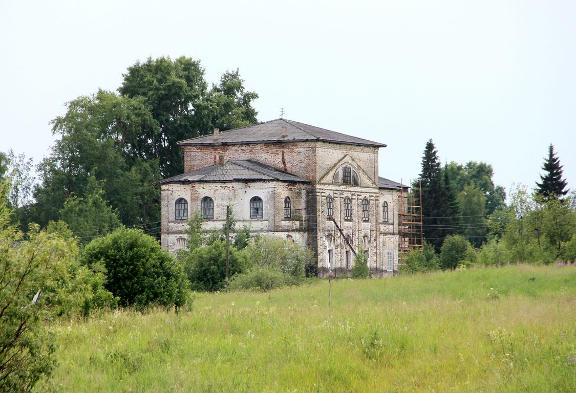 Борок. Церковь Воскресения Христова. общий вид в ландшафте