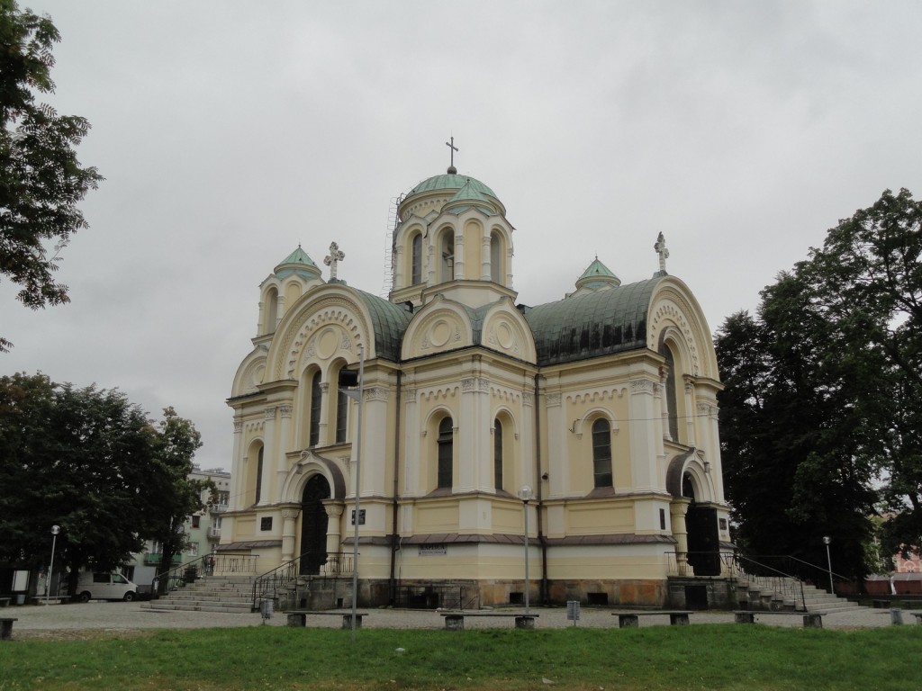 Ченстохова. Церковь Кирилла и Мефодия. фасады