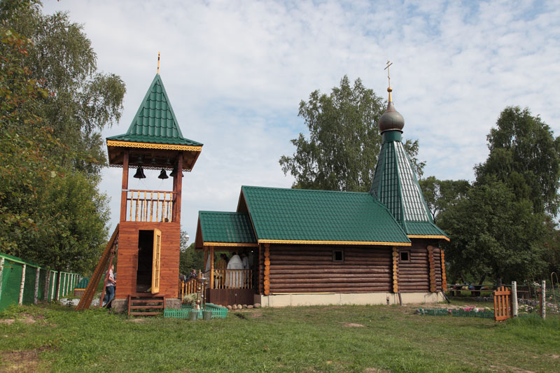 Белокопытовский Казанский Боголюбивый женский монастырь. Церковь Собора преподобных старцев Оптинских, Новодяглево (Куйбышевский район, Калужская область). фасады
