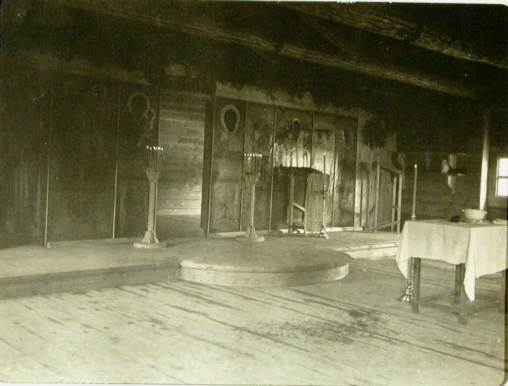 Танхой. Церковь Иннокентия, епископа Иркутского (временная). архивная фотография, Фото с сайта http://humus.livejournal.com/4128426.html