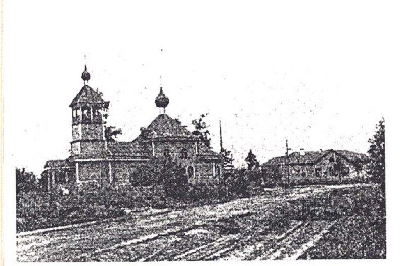 Церковь Воскресения Христова на кладбище, Воскресенское (Суйда) (Гатчинский район, Ленинградская область). архивная фотография, Храм с ещё неусечённой колокольней. Частная коллекция. Фото 1910-х годов