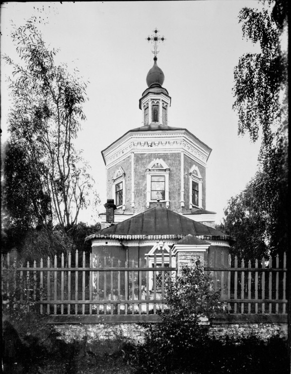 Церковь Рождества Пресвятой Богородицы в Костине (старая), Королёв (Пушкинский район и гг. Ивантеевка, Королёв, Московская область). архивная фотография