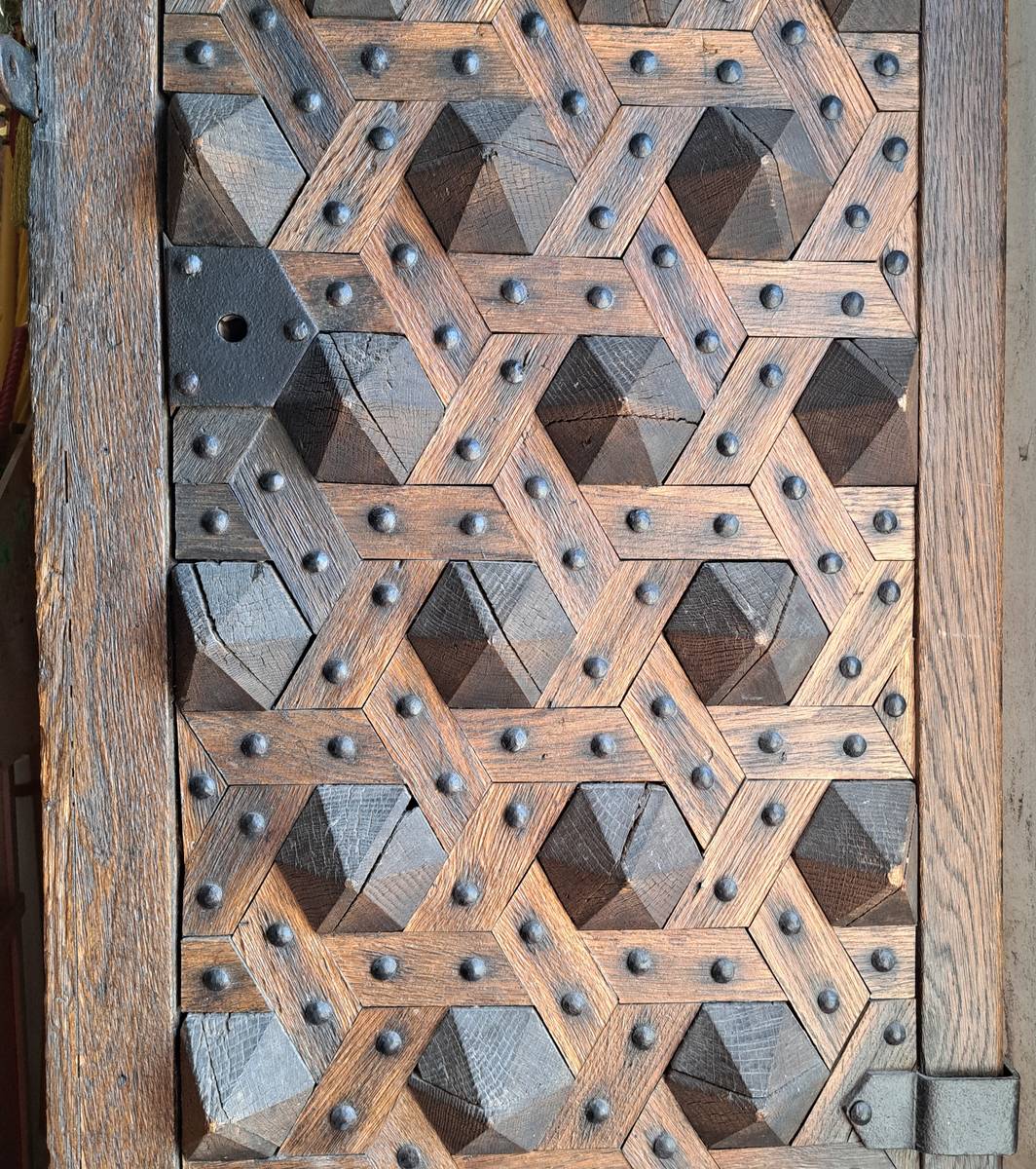 Внутренний декор входных дверей., архитектурные детали. Церковь Георгия Победоносца, Феодосия (Феодосия, город, Республика Крым)