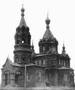 Церковь Илии Пророка, фото 1900 год с сайта http://gasur.ru/databases/orthodox-churches-udmurtii/detail.php?ELEMENT_ID=5310&search=&BACK_URL=%2Fdatabases%2Forthodox-churches-udmurtii%2F%3FPAGEN_1%3D2<br>, Воткинск, Воткинский район и г. Воткинск, Республика Удмуртия