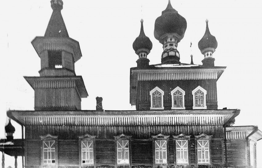 Церковь Димитрия Солунского, Лекшур (Бухарцы) (Сюмсинский район, Республика Удмуртия). архивная фотография, фото с сайта http://rodnaya-vyatka.ru/places/91293