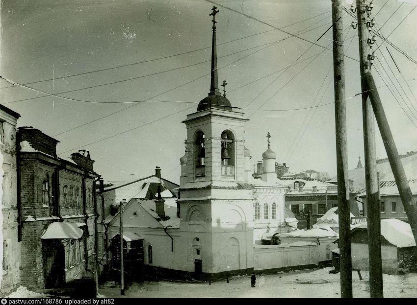 Церковь Казанской иконы Божией Матери над Зеленским съездом (старая), Нижегородский район (Нижний Новгород, город, Нижегородская область). архивная фотография, Фото с сайта https://pastvu.com/p/168786