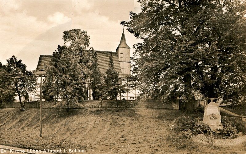 Церковь Троицы Живоначальной, Любин (Нижнесилезское воеводство, Польша). архивная фотография, Источник: http://www.lueben-damals.de/altstadtkirche.html