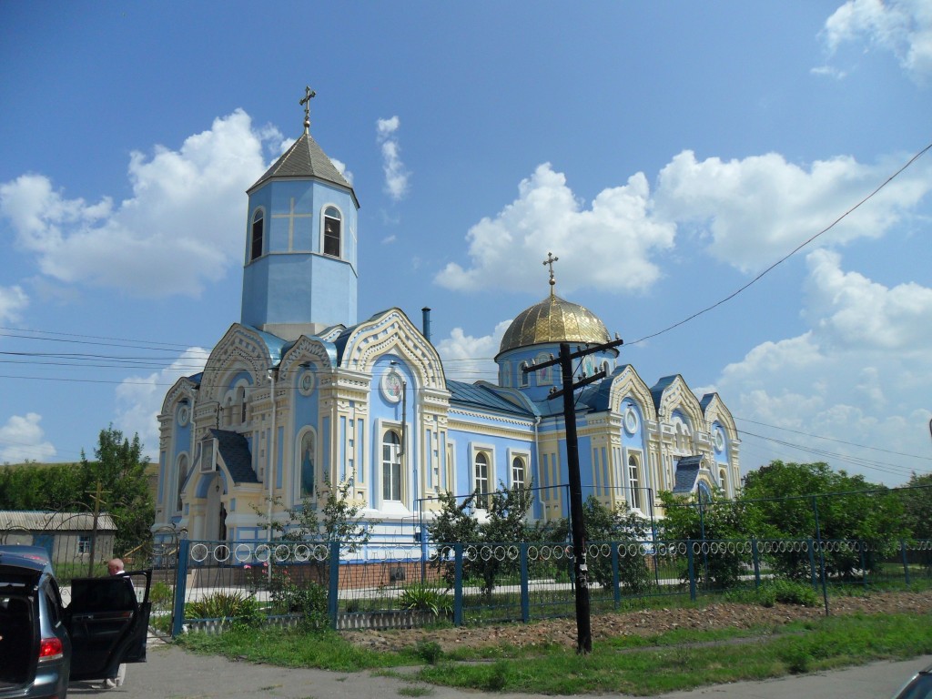 Церковь Троицы Живоначальной, Зимогорье (Славяносербский район, Украина, Луганская область). фасады