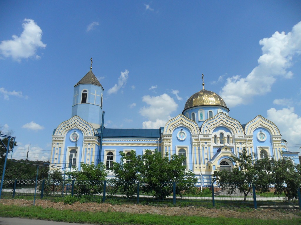 Церковь Троицы Живоначальной, Зимогорье (Славяносербский район, Украина, Луганская область). фасады