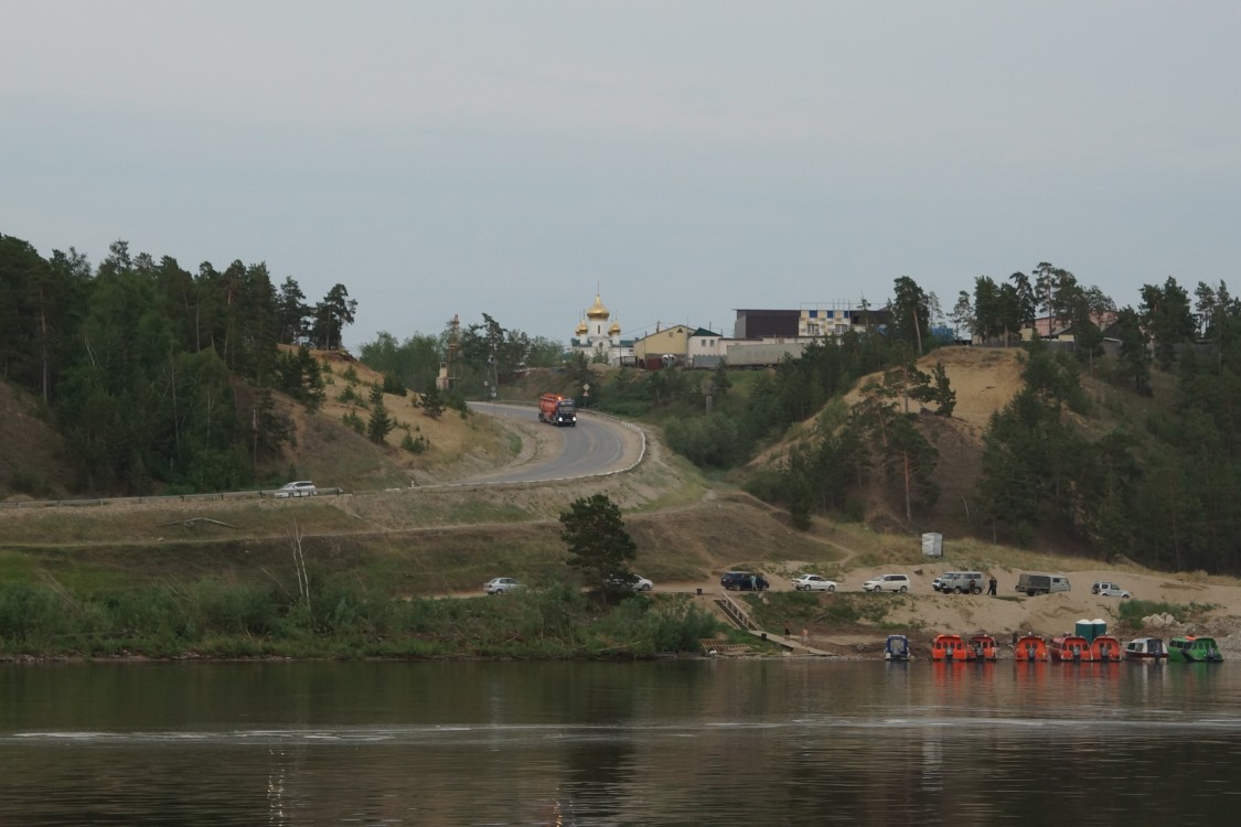 Нижний Бестях. Церковь Благовещения Пресвятой Богородицы. общий вид в ландшафте