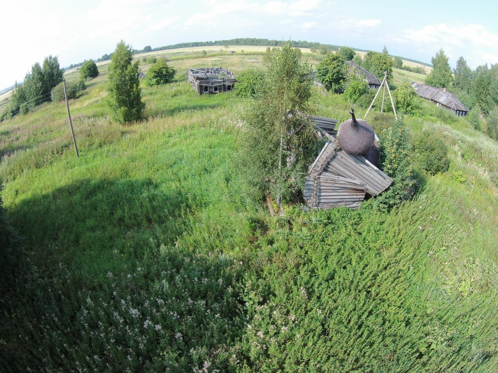 Неизвестная часовня, Рубеж (Усть-Кубинский район, Вологодская область). фасады, Фото: Дмитрий Рыбин, экспедиция проекта 