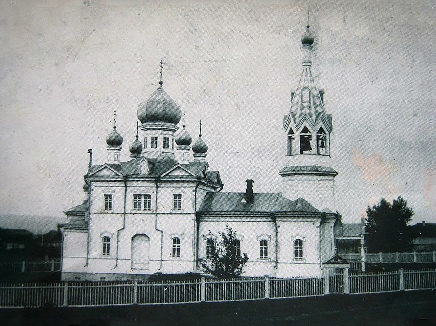 Шемаха. Церковь Троицы Живоначальной (старая). архивная фотография, Старое фото. Источник: www.ok.ru/shemakhast/album/52890489913468/771762668412