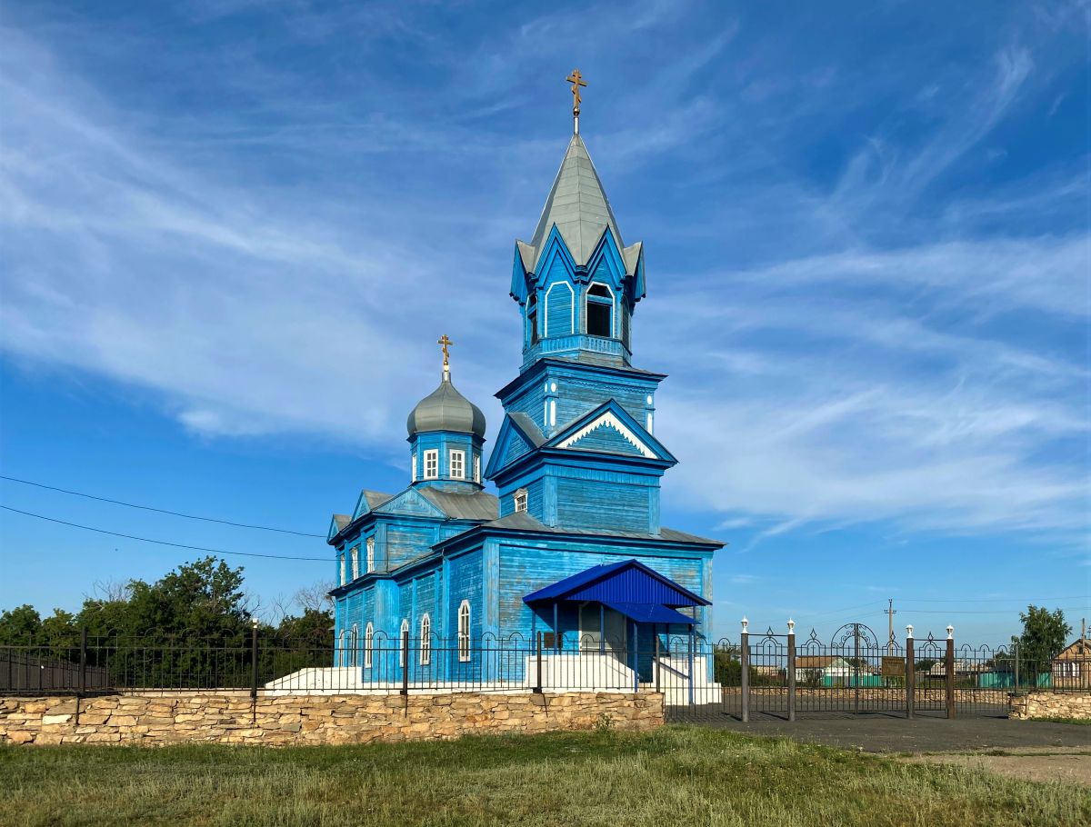 Церковь Рождества Христова, Кацбахский (Кизильский район, Челябинская область). фасады, Вид с запада
