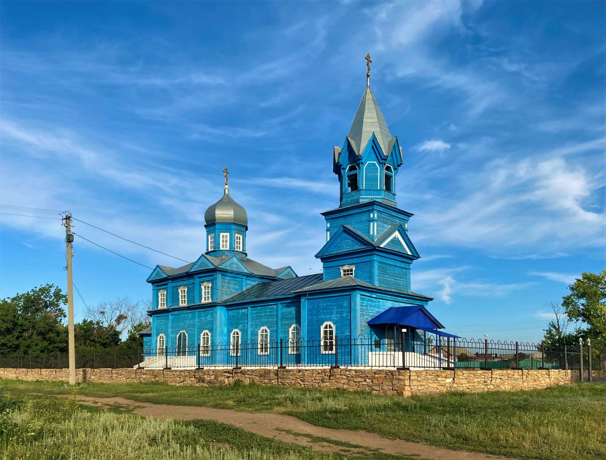 Церковь Рождества Христова, Кацбахский (Кизильский район, Челябинская область). фасады, Вид с северо-запада