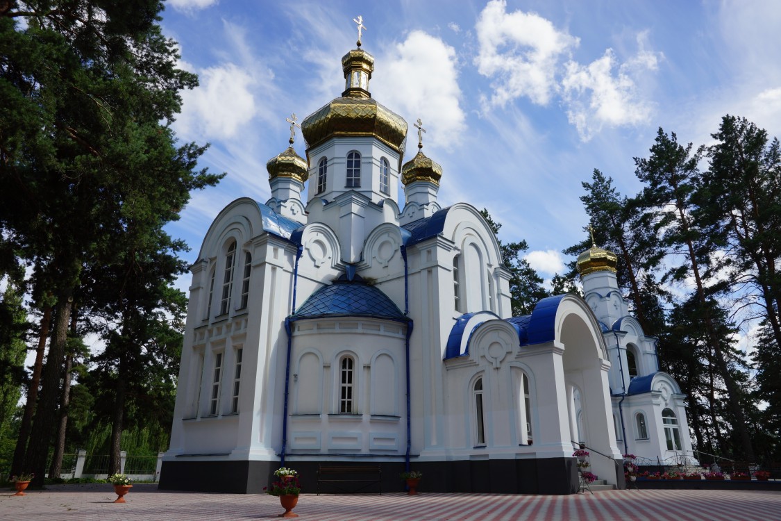 Сумы. Церковь Луки (Войно-Ясенецкого). фасады