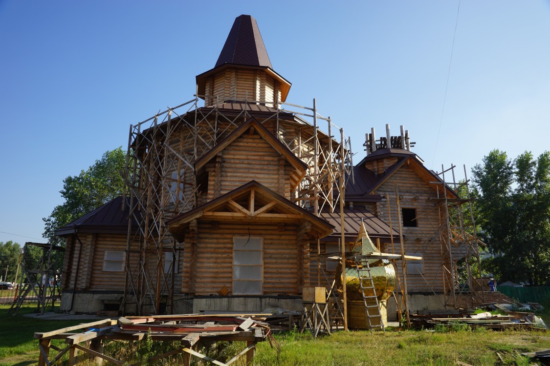 Церковь Серафима Саровского и Сергия Радонежского, Сумы (Сумской район, Украина, Сумская область). документальные фотографии