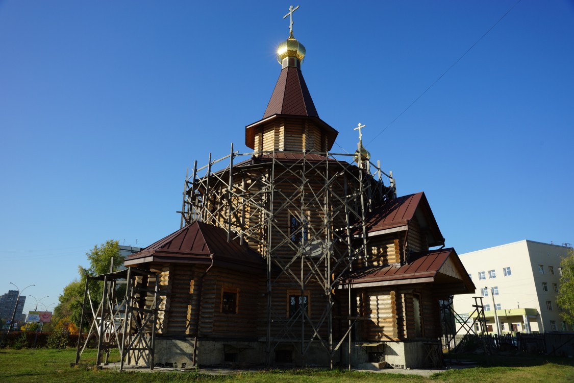 Сумы. Церковь Серафима Саровского и Сергия Радонежского. фасады