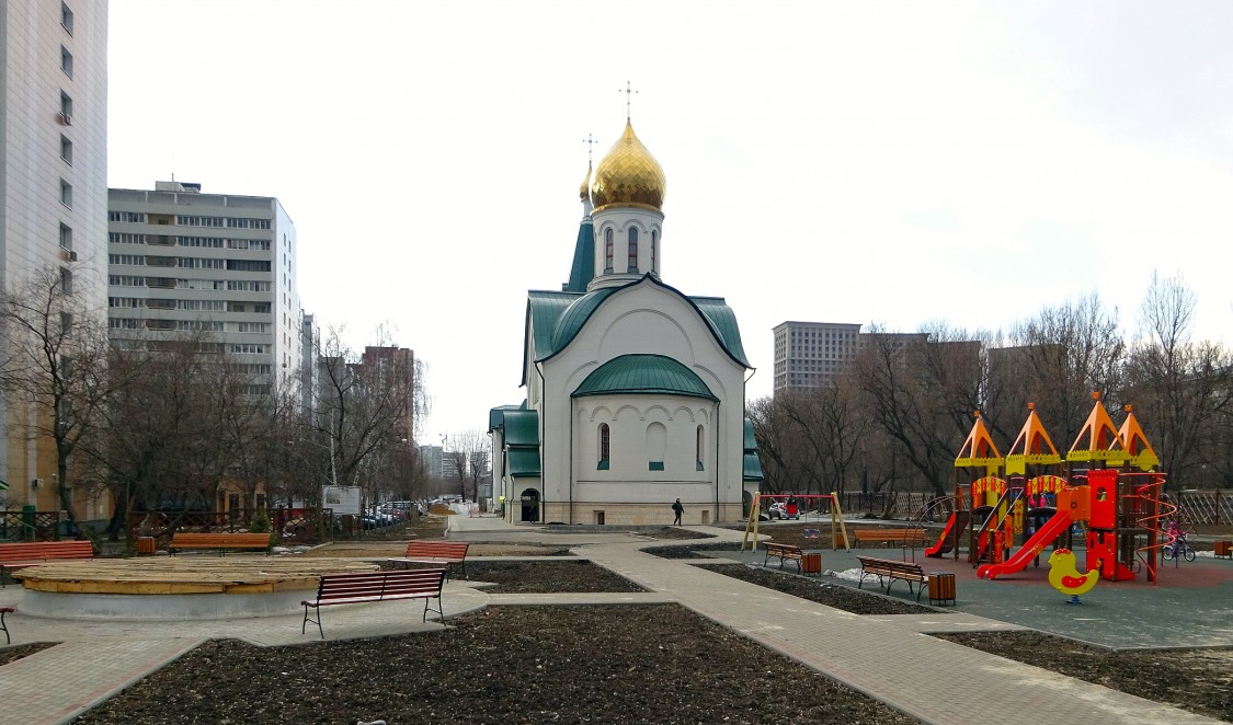 Церковь Димитрия Солунского в Хорошёве, Хорошёво-Мнёвники (Северо-Западный административный округ (СЗАО), г. Москва). общий вид в ландшафте