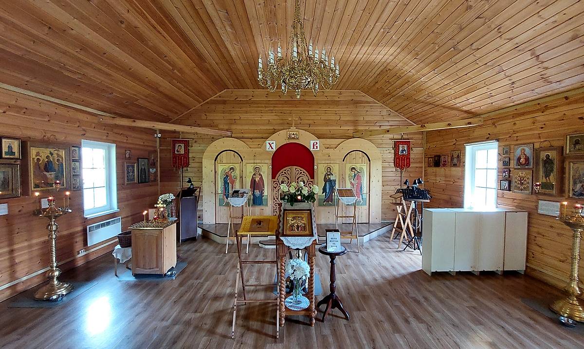 интерьер и убранство. Церковь Воскресения Христова у Пискарёвского кладбища (временная), Калининский район (Санкт-Петербург, г. Санкт-Петербург)
