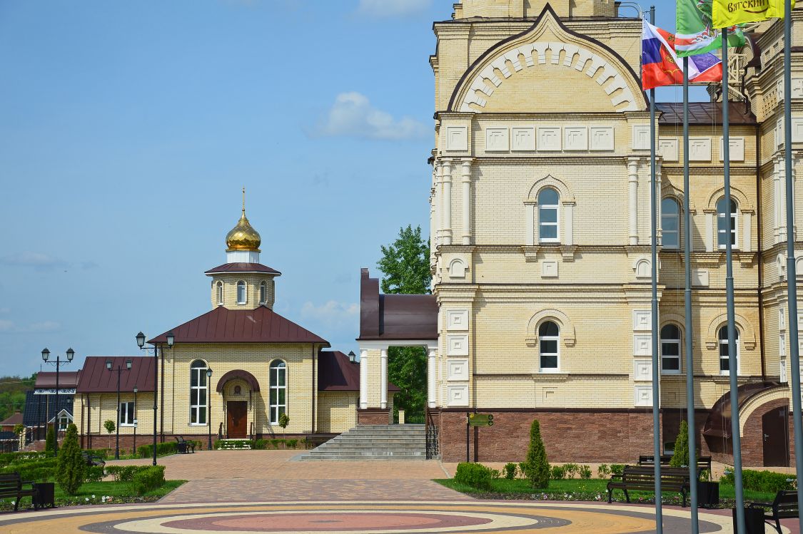 Церковь Сретения Господня, Вятский Посад (Орловский район, Орловская область). архитектурные детали