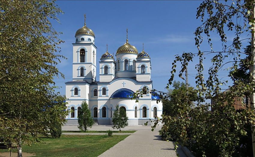 Церковь Покрова Пресвятой Богородицы, Кутейниковская (Зимовниковский район, Ростовская область). фасады